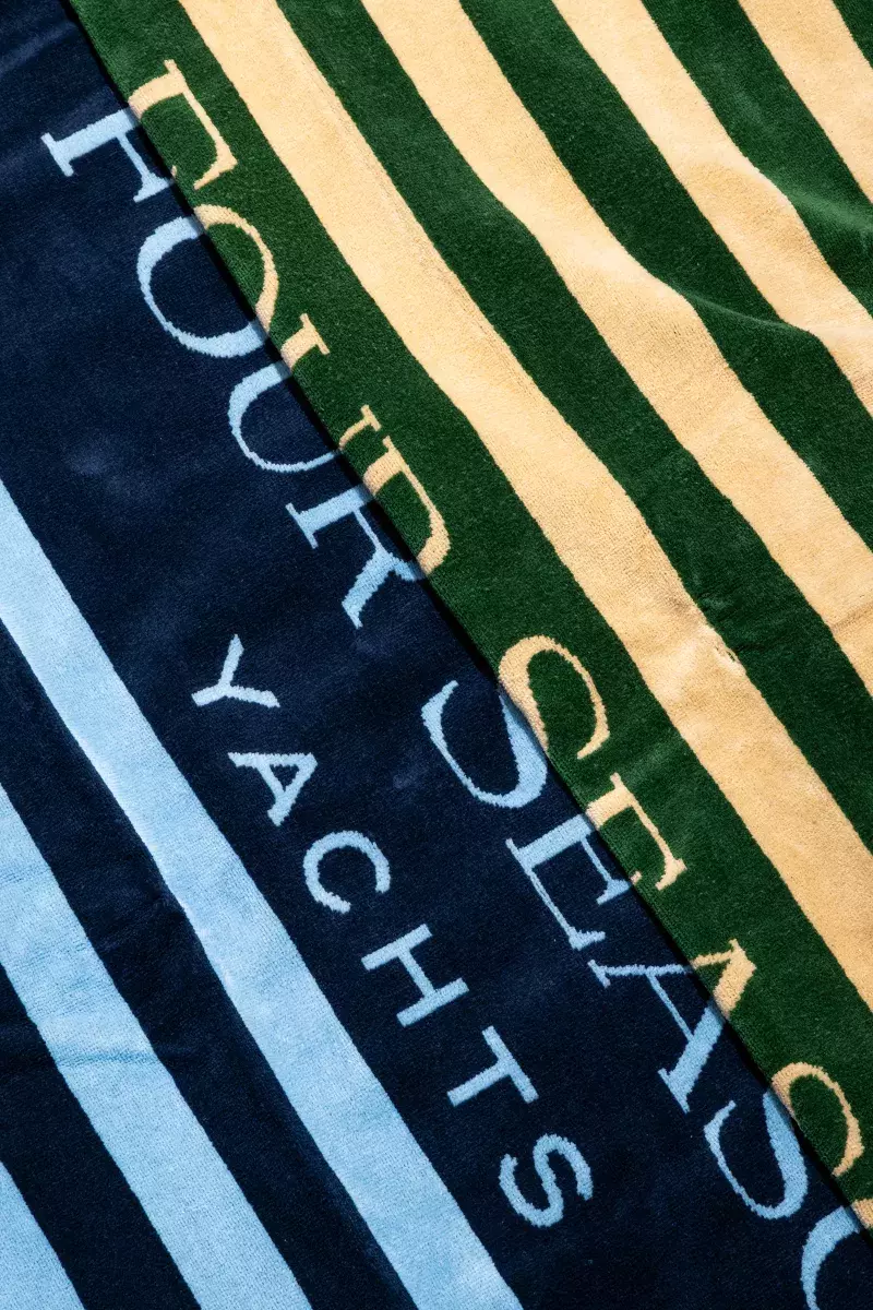 bluegreen-towel-combo-closeup.png