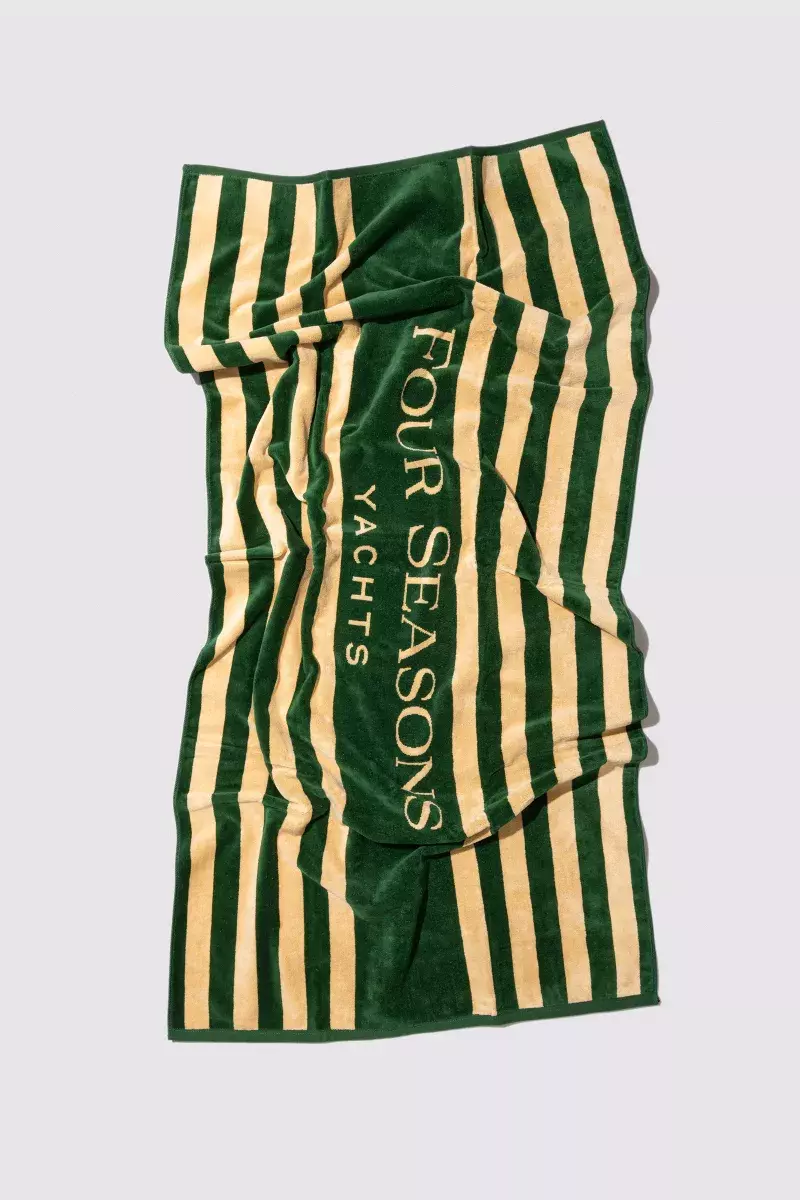 yellowgreen-towel.png